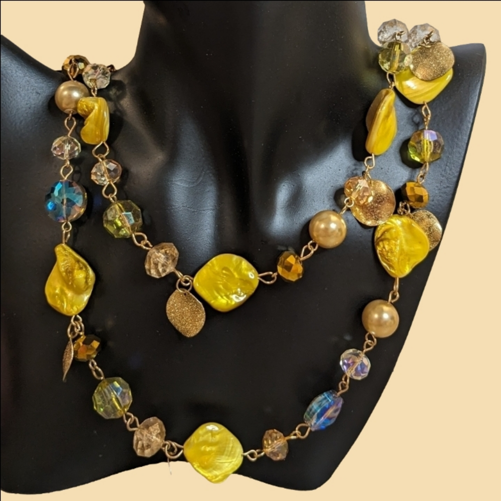 Yellow Mother of Pearl &‎ Crystal  Necklace